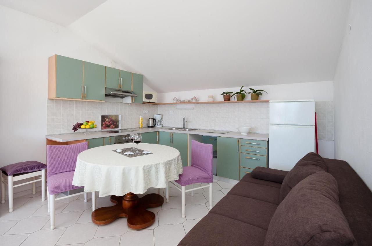 Apartments Snjezana Novi Vinodolski Esterno foto