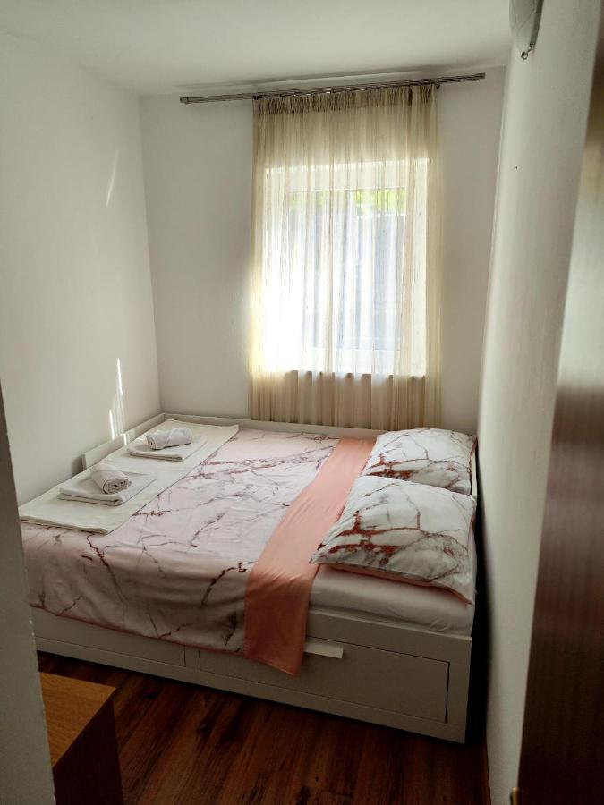 Apartments Snjezana Novi Vinodolski Esterno foto