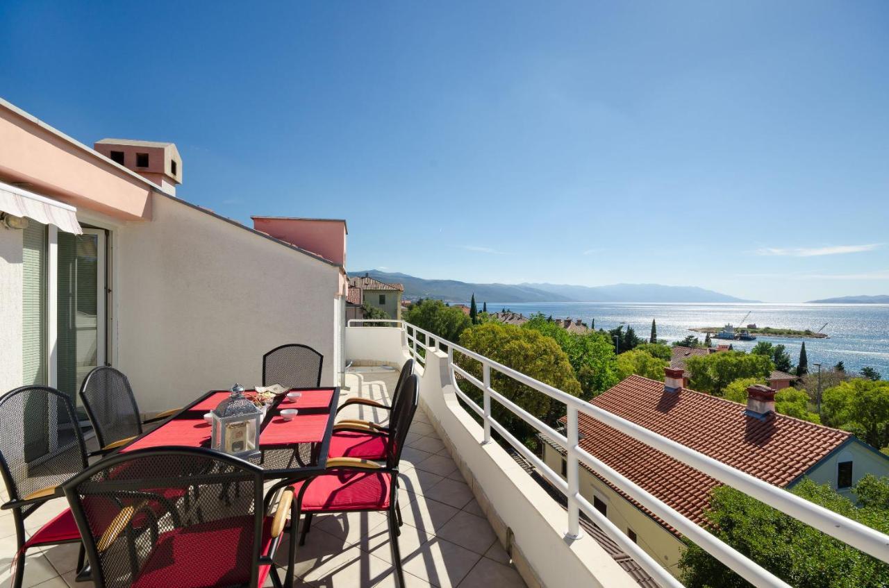 Apartments Snjezana Novi Vinodolski Esterno foto